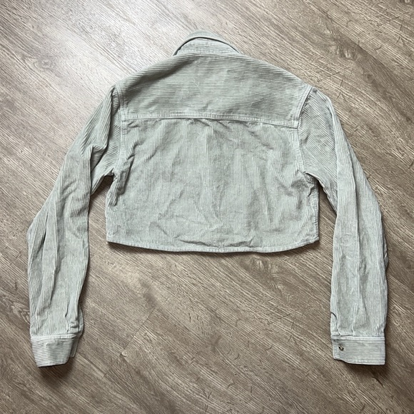 TNA Aritzia Corduroy Union Cropped Button Up Long Sleeve Blouse Dusky Green - Picture 9 of 15